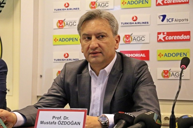 Prof. Dr. Ömer Özkan, Silikonda Milyonda Bir Oranda Meme Kanseri Riski