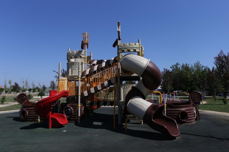 Altınova Semt Spor Sahası Düzenlenecek Törenle Hizmete Girecek