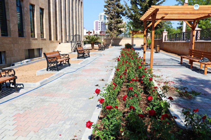 Mersin Büyükşehir Belediyesi’nden Cem Evi Bahçesine Peyzaj Düzenlemesi Yapıldı