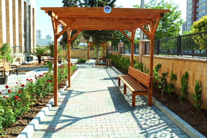 Mersin Büyükşehir Belediyesi’nden Cem Evi Bahçesine Peyzaj Düzenlemesi Yapıldı