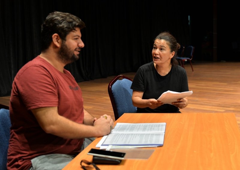 Mersin Büyükşehir Belediyesi Şehir Tiyatroları, Yeni Sezonda Perdelerini Sevgili Doktor İle Açacak