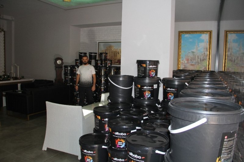 Alanya’da İhtiyaç Sahiplerine 10 Ton Boya Yardımı İhtiyaç Sahiplerine Ulaştırıldı