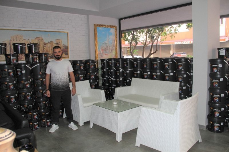 Alanya’da İhtiyaç Sahiplerine 10 Ton Boya Yardımı İhtiyaç Sahiplerine Ulaştırıldı