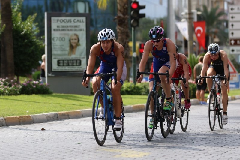 Alanya Tiratlon’un Birinci Günü Tamamlandı