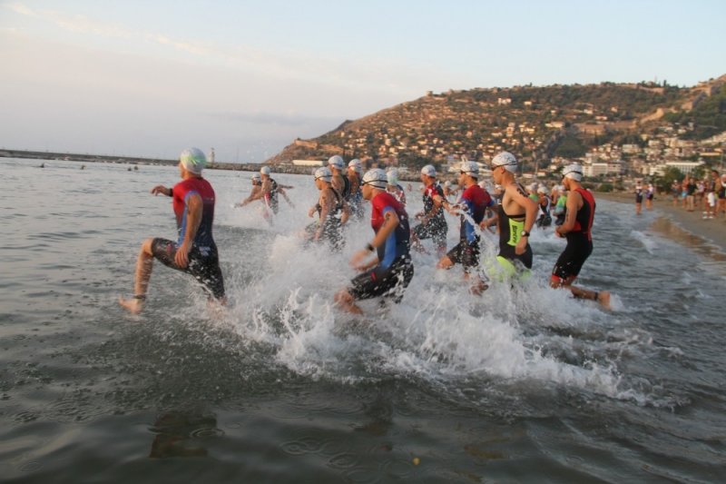Alanya Triatlon’da 50 Ülkeden Bin Sporcu Ter Döküyor