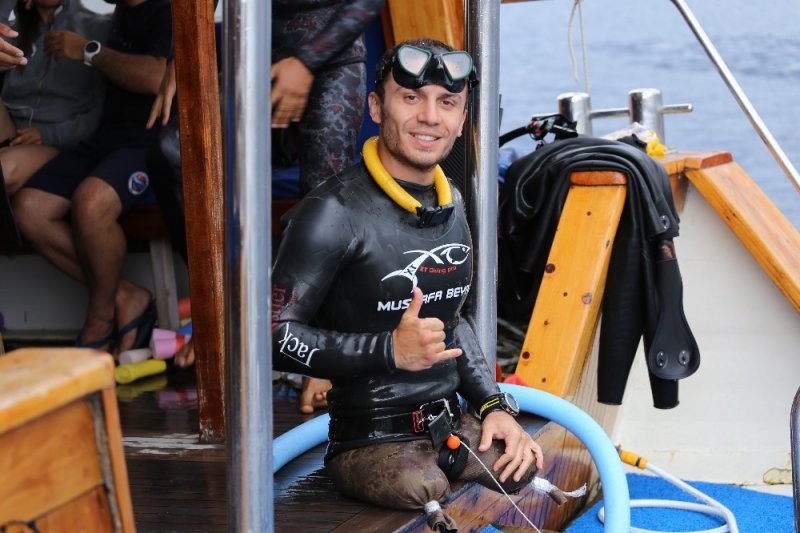 Engelli Dalış Sporcusu Mustafa Beyaz’dan Dünya Rekoru