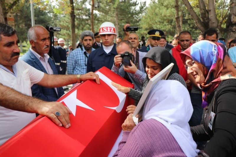 Hatay Şehidi Son Yolculuğuna Uğurlanıyor