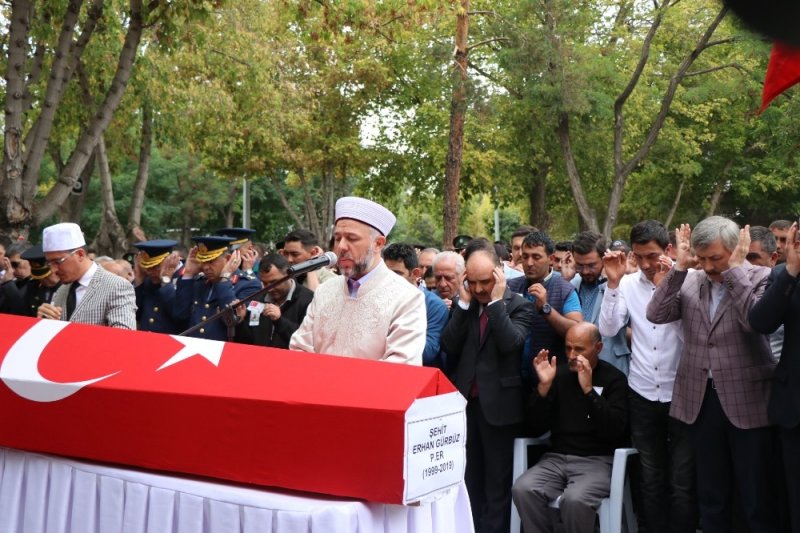 Hatay Şehidini Son Yolculuğuna Uğurlandı