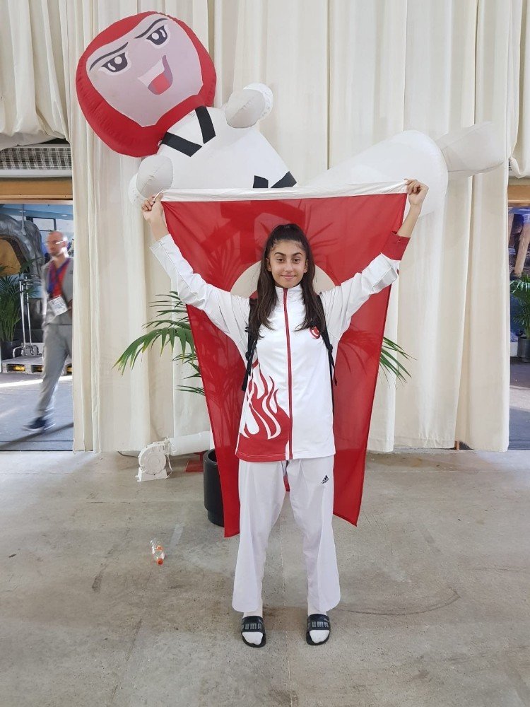 Melmek Sporcusu İspanya’da Avrupa 3.’sü Oldu