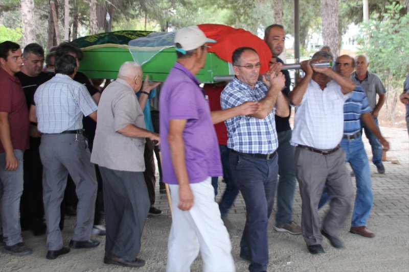 Organları Bağışlanan Genç Kızın Cenazesi Toprağa Verildi