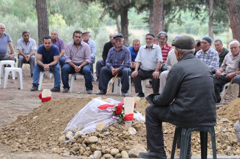 Organları Bağışlanan Genç Kızın Cenazesi Toprağa Verildi