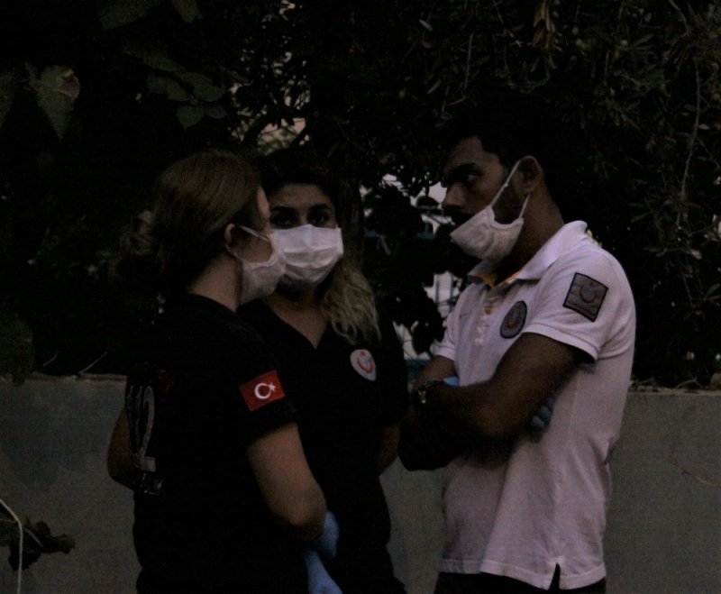 Binadan Gelen ’Kötü Koku’ İhbarı Polisi Harekete Geçirdi