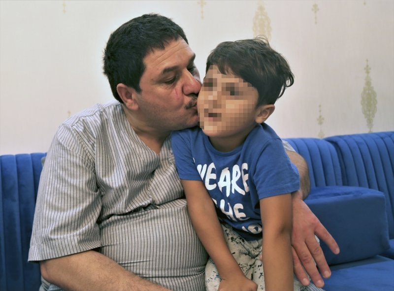 Güncelleme 2 - Mersin'de Suriyeli Çocuğa Tokat Atan Zanlıya Gözaltı
