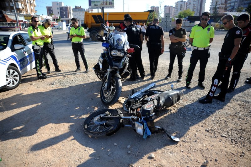 Motorize Yunus Ekibi Uyuşturucu Zanlılarını Motosikletlerine Çarparak Yakaladı