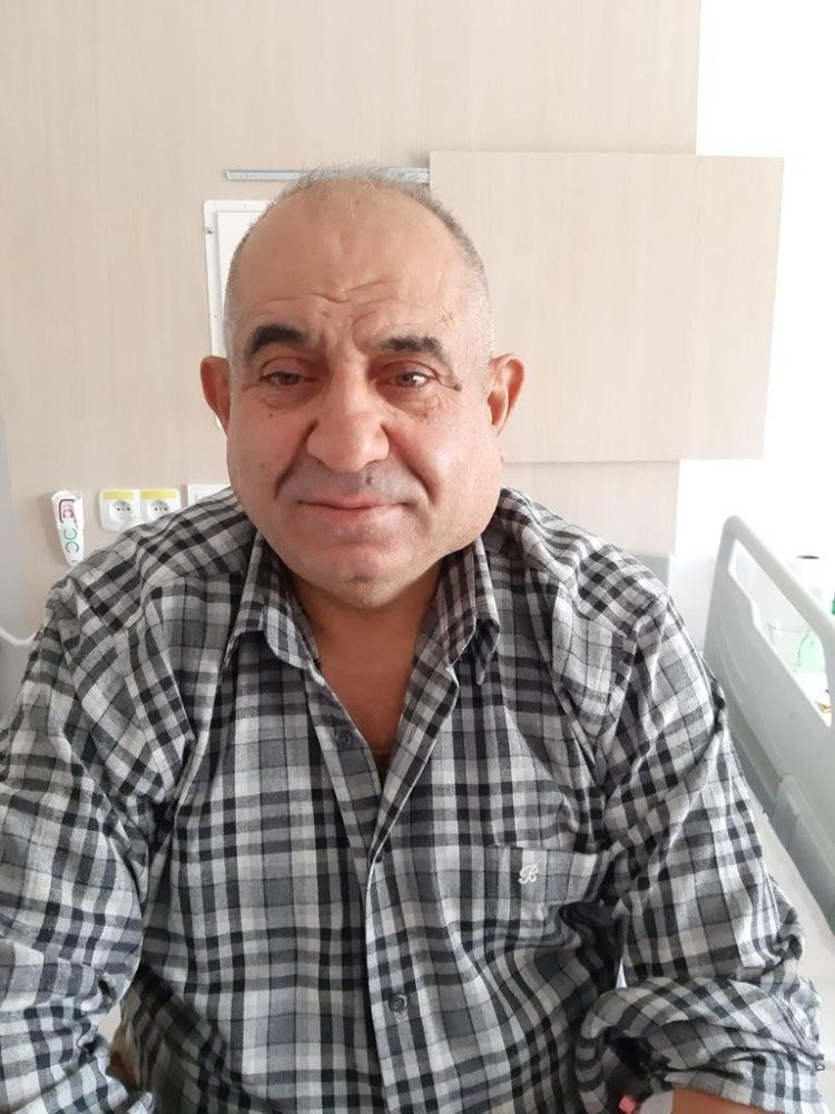 Şah Damarına Kadar Uzanan Kitle Ameliyatla Alındı