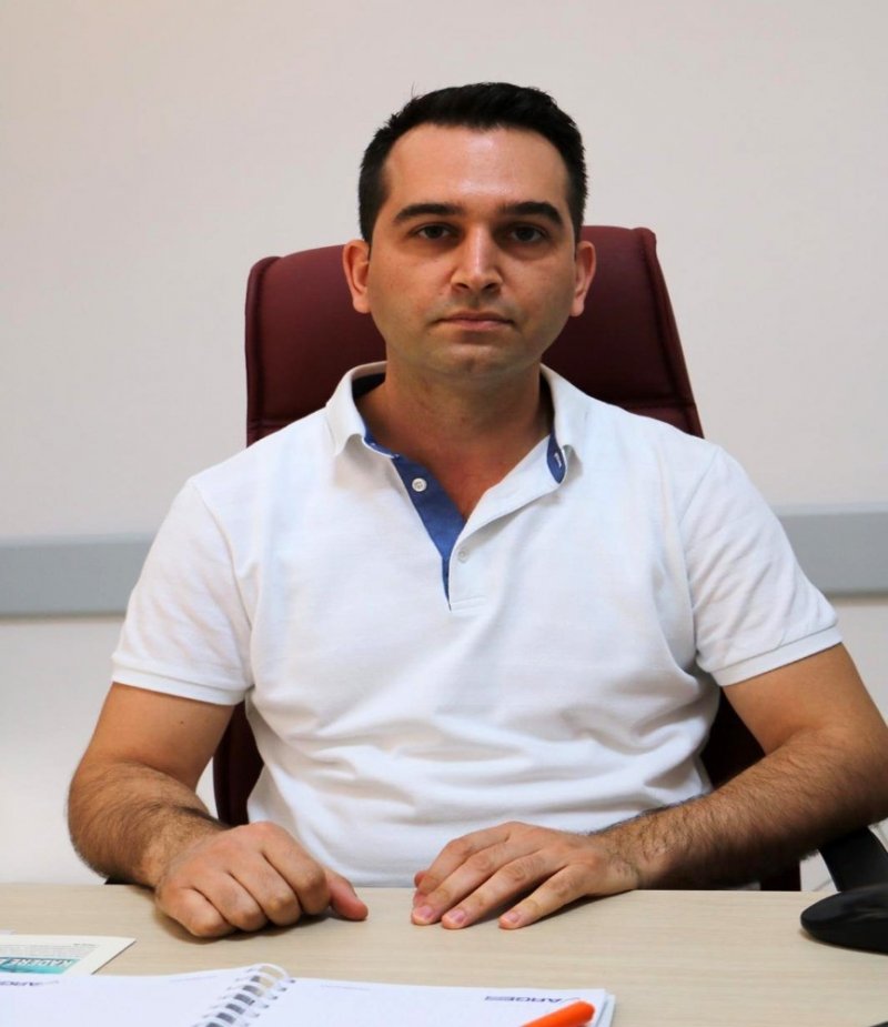 Şah Damarına Kadar Uzanan Kitle Ameliyatla Alındı