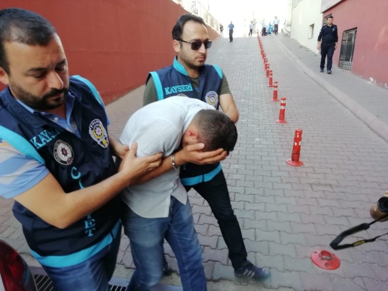 Eşini Tek Kurşunla Öldüren Şahıs Adliyeye Sevk Edildi