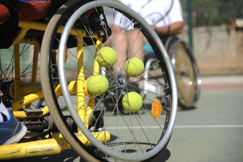 Tekerlekli Sandalye Tenis Sporuyla Tüm Engellere Meydan Okuyorlar