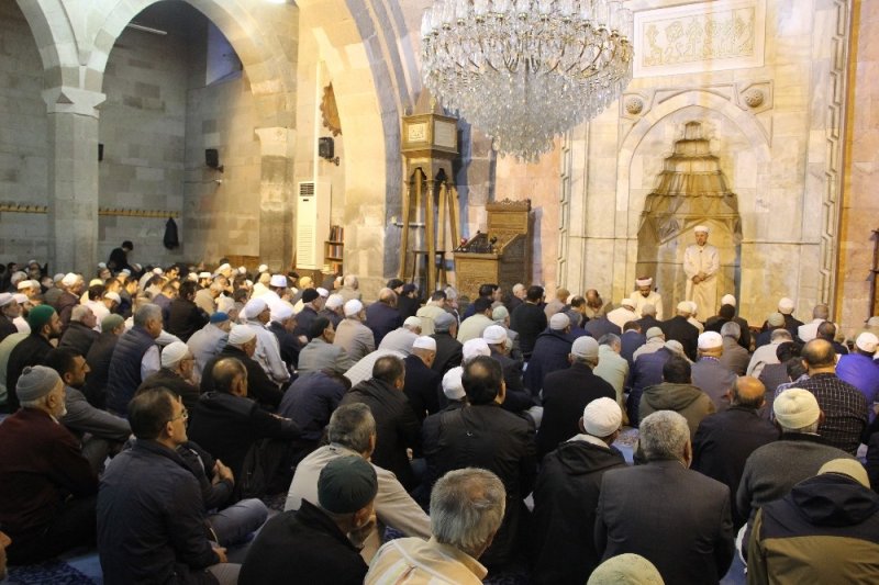 Barış Pınarı’na Katılan Mehmetçik İçin Fetih Suresi Okundu