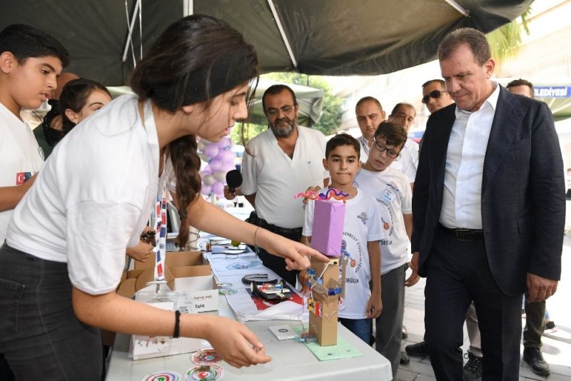 Mersin Büyükşehir Belediye Başkanı Vahap Seçer, Erasmusdays Gününde Öğrencilerle Buluştu