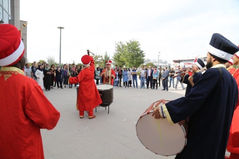 Asü Mehter Takımından Mini Konser
