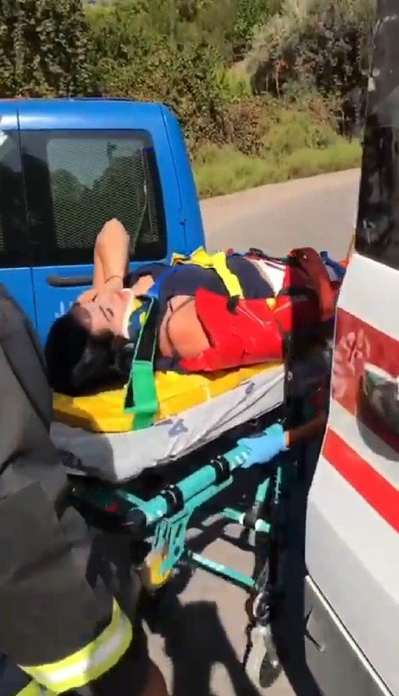 Turistleri Taşıyan Midibüs Devrildi Kazada 3'ü Rus Turist 4 Kişi Yaralandı
