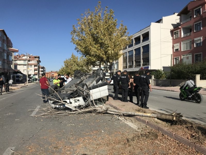Konya’da Düğün Konvoyunda Zincirleme Kaza: 3 Yaralı