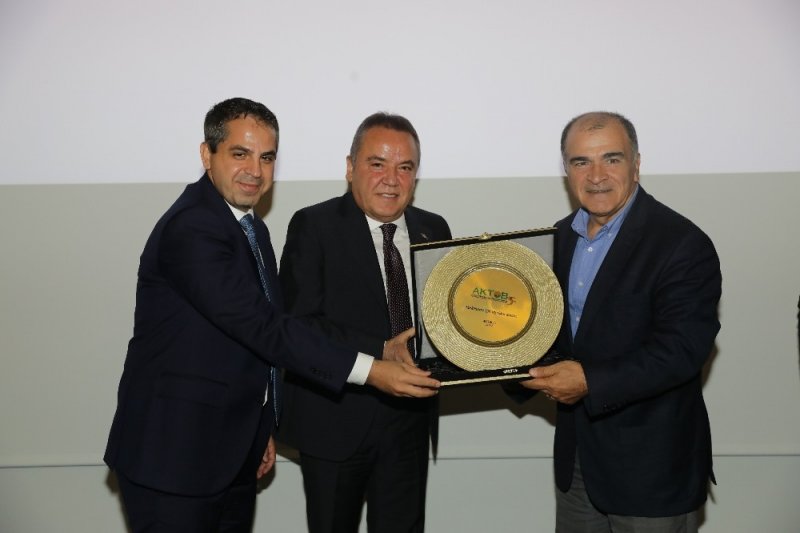 Antalya'nın Tarihi, Turistik, Estetik Merkezlerinden Geçen Otobüslerle Ring Seferleri Başlayacak