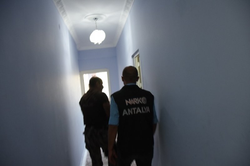 Antalya’da Nefes Kesen Dev Uyuşturucu Operasyonu Yapıldı Gözaltılar Var