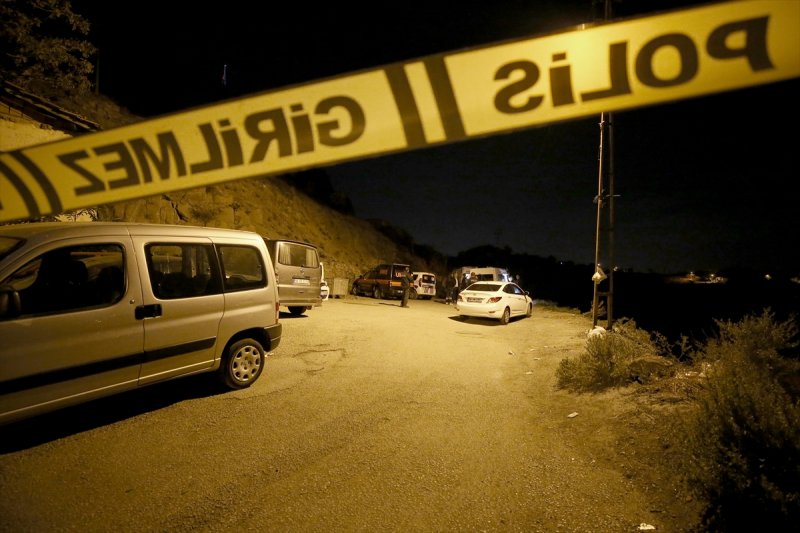 Mhp'li Semih Yalçın'ın Oğlu Ankara Kalesi'nden Düşerek Hayatını Kaybetti