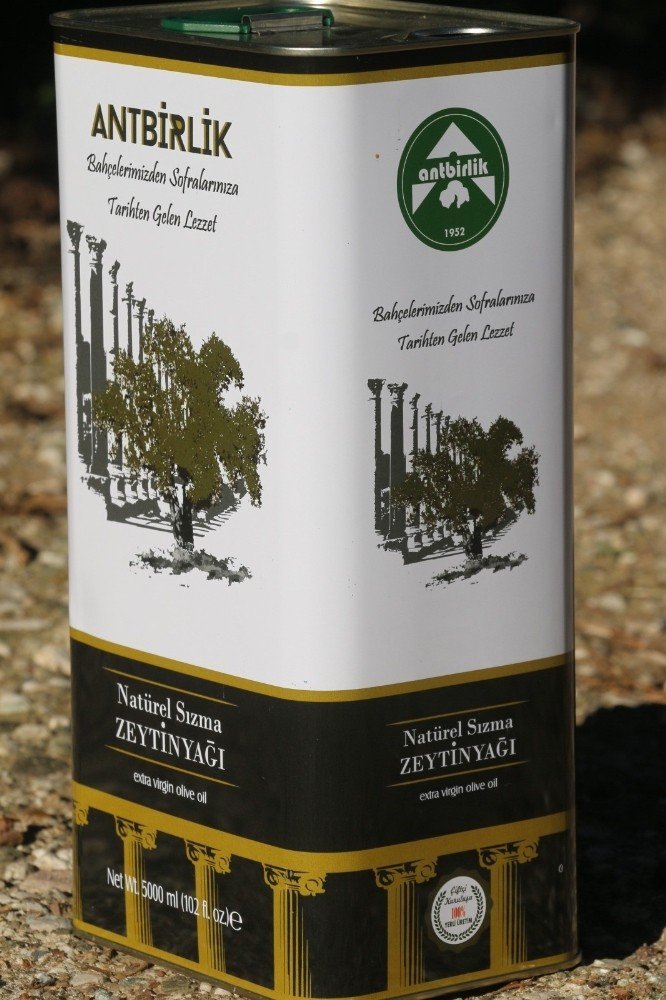 ANTBİRLİK Zeytinyağı Tesislerinde Bu Yıl Yağ Sıkım Sezonu Açtı