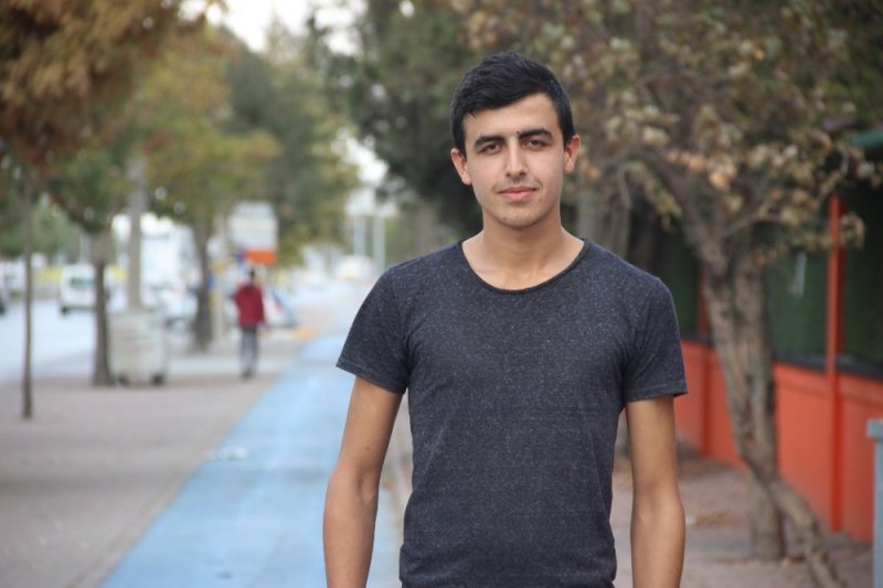 Trafikte Tartıştığı Gençlerin Elektrikli Bisikletini Ciple Ezdi