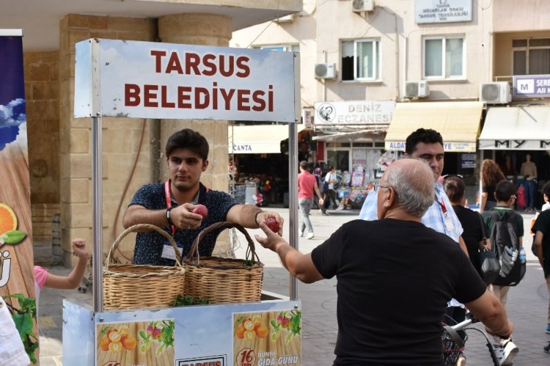 Tarsus Belediyesi Sağlık İşleri Müdürlüğü, Dünya Gıda Gününde Stant Açtı