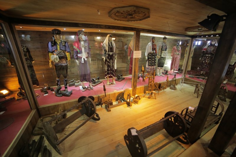 Geleneksel Yemek Yarışmasının Düzenlendiği Etkinlik, Renkli Görüntülere Sahne Oldu