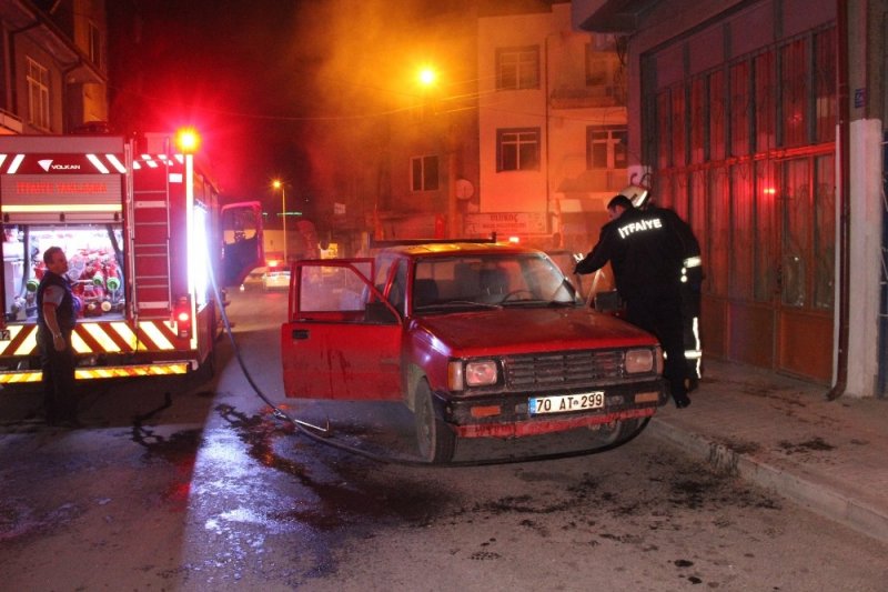 Karaman’da Park Halindeki Araçta Yangın Çıktı