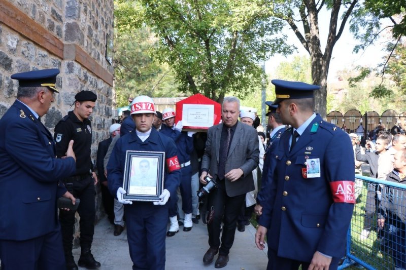 Ağrı Şehidine Gözü Yaşlı Veda