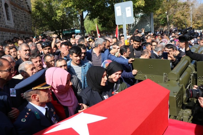 Ağrı Şehidine Gözü Yaşlı Veda