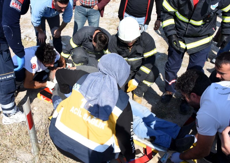 Aksaray'da Soba Yüklü Minibüs İle Otomobil Çarpıştı: 6 Yaralı