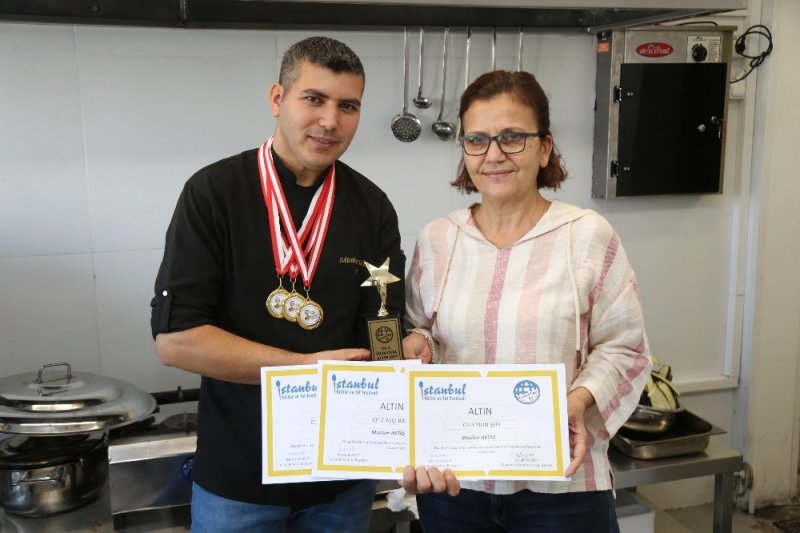 İstanbul’dan 3 Altın Madalya 1 Kupa Alarak Büyük Bir Başarıya İmza Attı