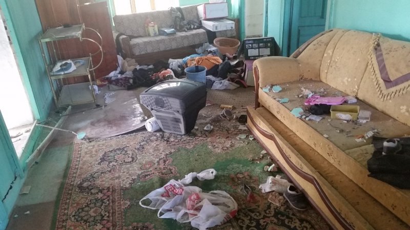 Duvarı Delip Girdikleri Evden Hırsızlık Yaptılar