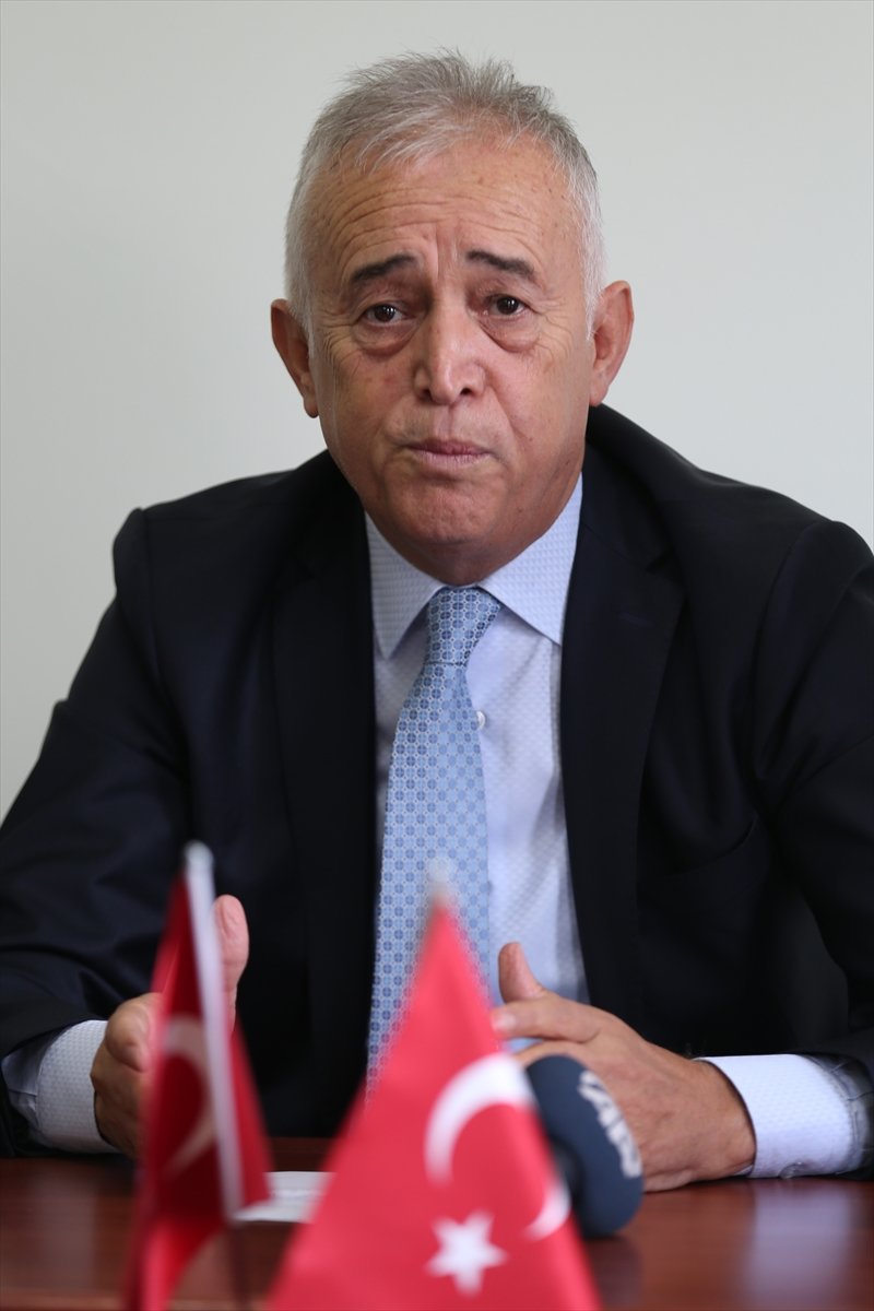 Antrenörün Soyunma Odasında Futbolculara Tokat Atması