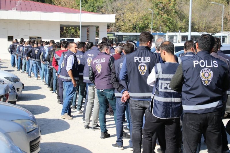 Mezat Çetesi Üyeleri Suçlarını İtiraf Etti, 64 Kişi Hakim Karşısına Çıkıyor