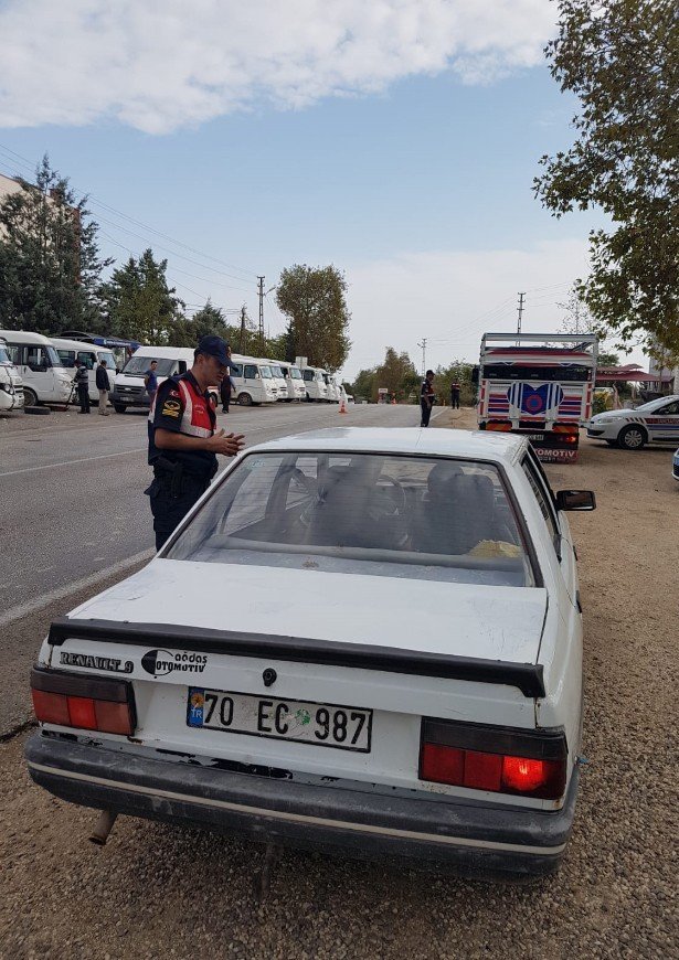 Erdemli Ayrancı Yolunda Jandarmadan Trafik Denetimi