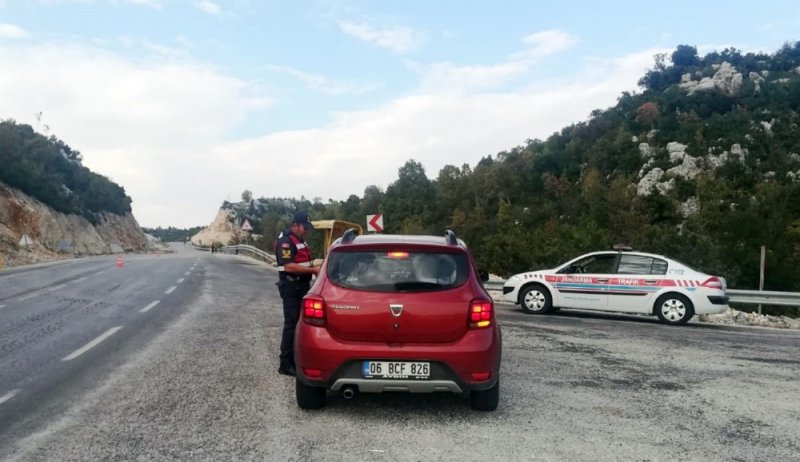 Erdemli Ayrancı Yolunda Jandarmadan Trafik Denetimi