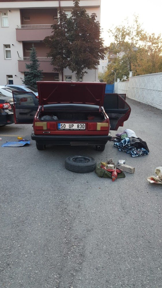Konya’da Otomobilde Paspas Altına Gizlenmiş Uyuşturucu Ele Geçirildi