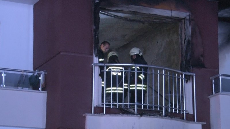 Apartmanda Yangın Paniği: 10 Kişi Hastanelik Oldu