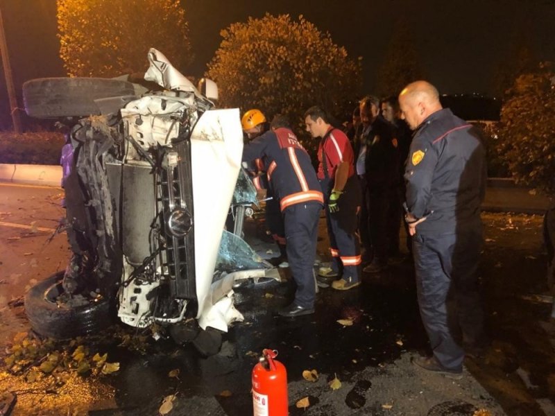 Başkent’te Refüje Çarpan Araç Karşı Yola Uçtu: 1 Yaralı