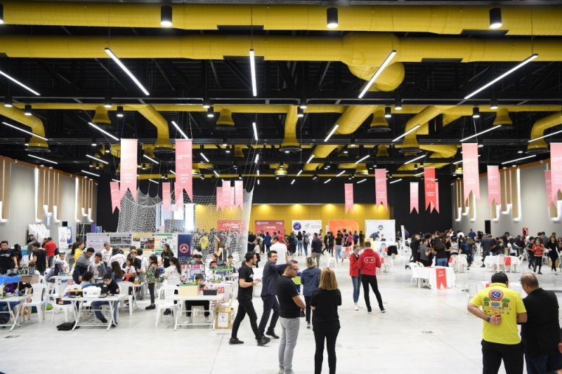 Antalya'da Robotların Heyecanlı Yarışı