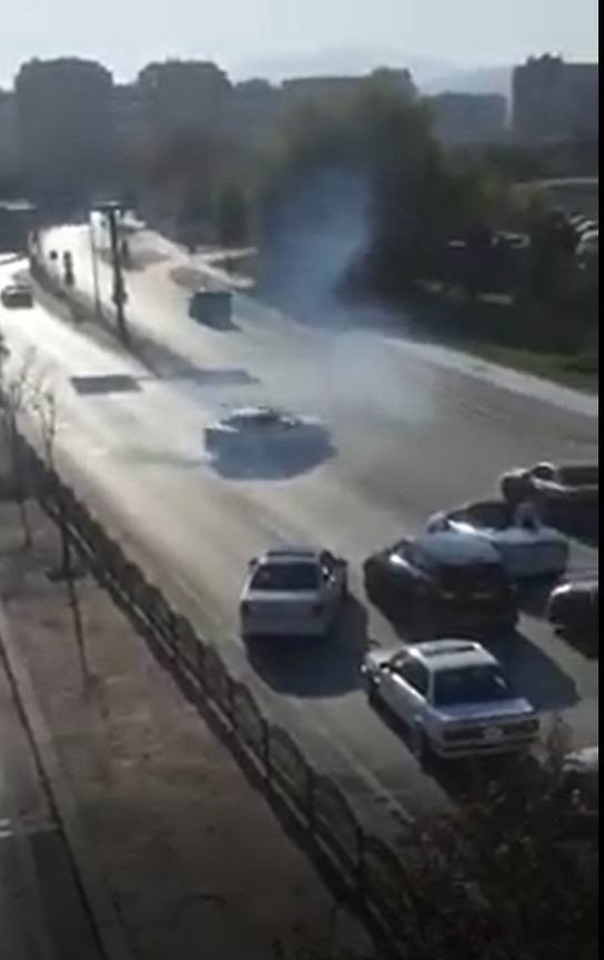 Konya'da Trafik Magandaları Yolu Kapatıp Drift Attılar