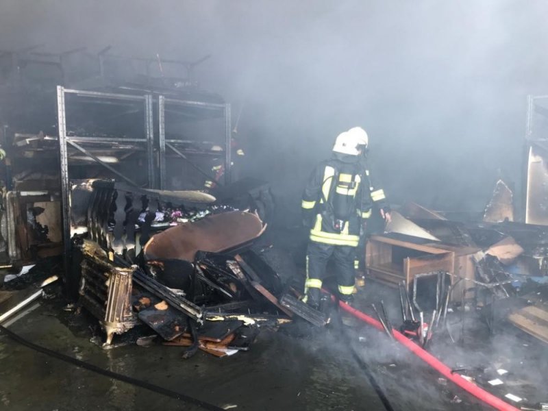 Konya’da Mobilya Deposunda Yangın